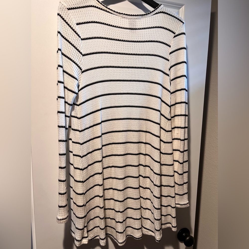 American Rag Cardigan - Picture 2 of 2